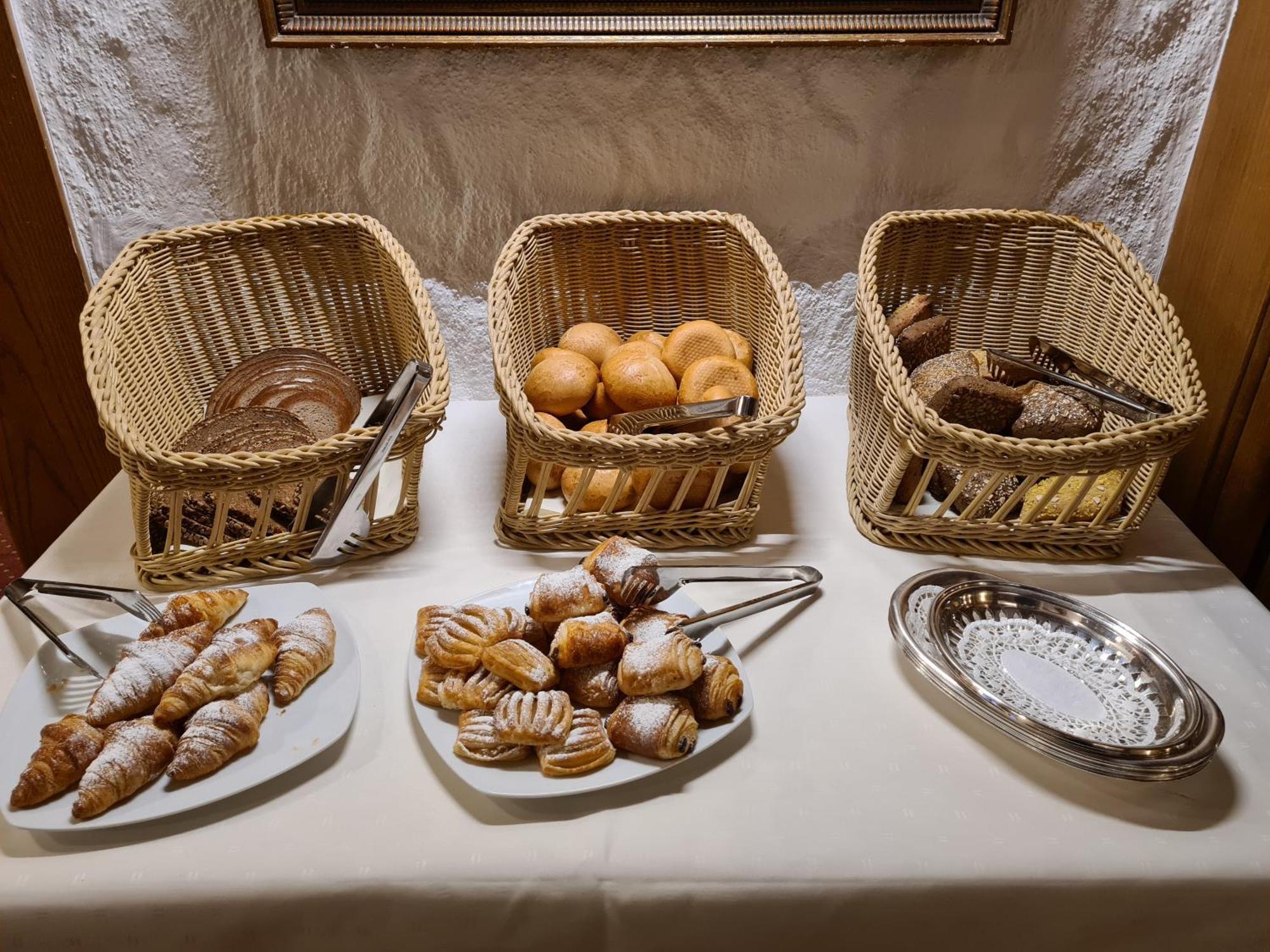 Hotel-Restaurant Kunz Pirmasens Eksteriør bilde