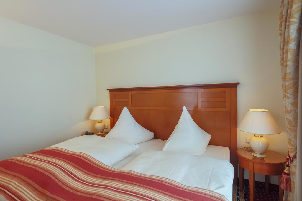 Hotel-Restaurant Kunz Pirmasens Eksteriør bilde
