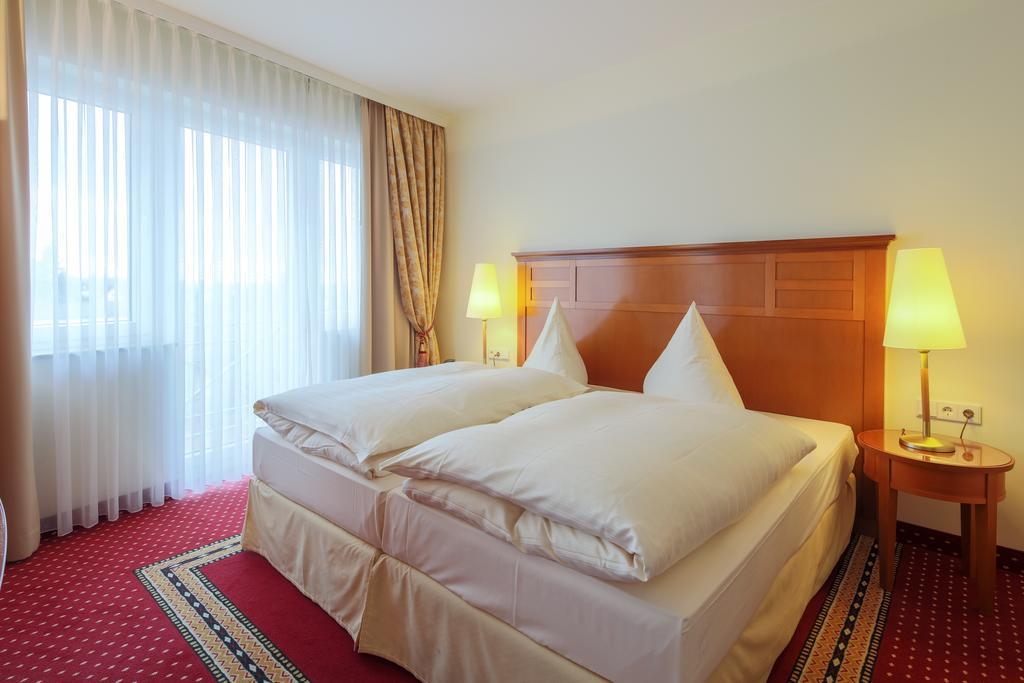 Hotel-Restaurant Kunz Pirmasens Eksteriør bilde
