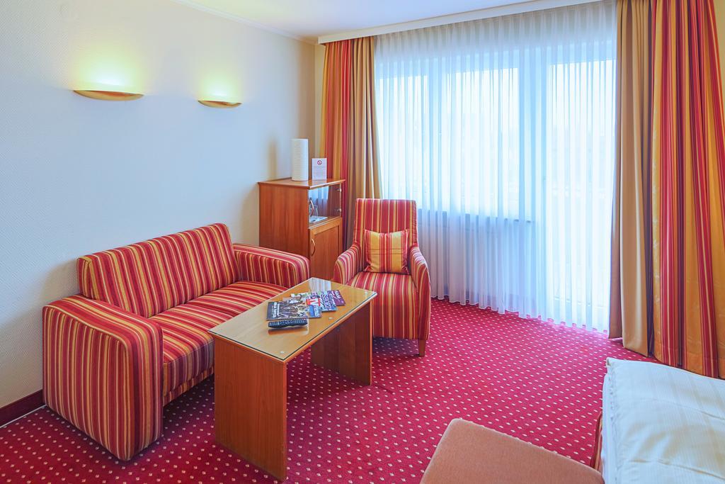 Hotel-Restaurant Kunz Pirmasens Eksteriør bilde