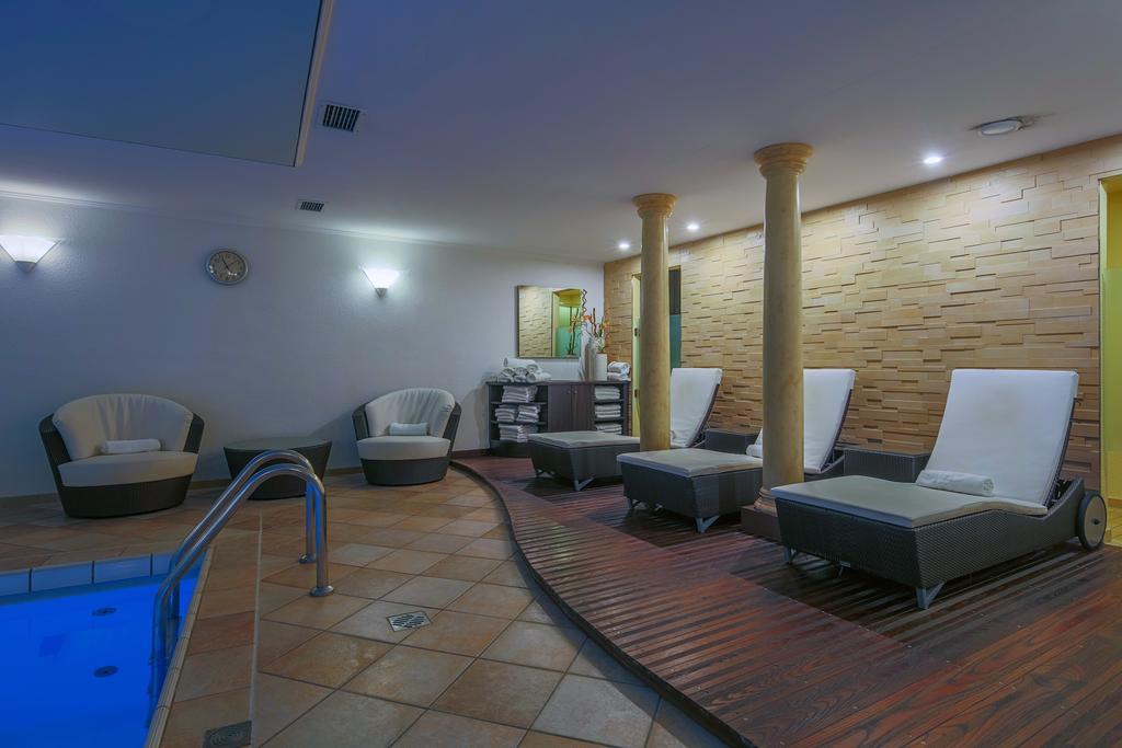 Hotel-Restaurant Kunz Pirmasens Eksteriør bilde