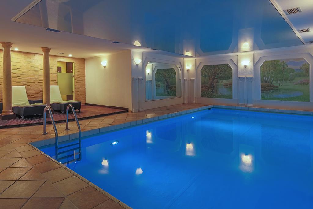Hotel-Restaurant Kunz Pirmasens Eksteriør bilde