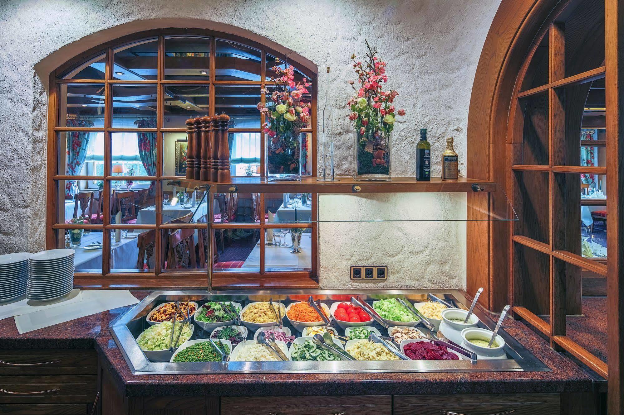 Hotel-Restaurant Kunz Pirmasens Eksteriør bilde