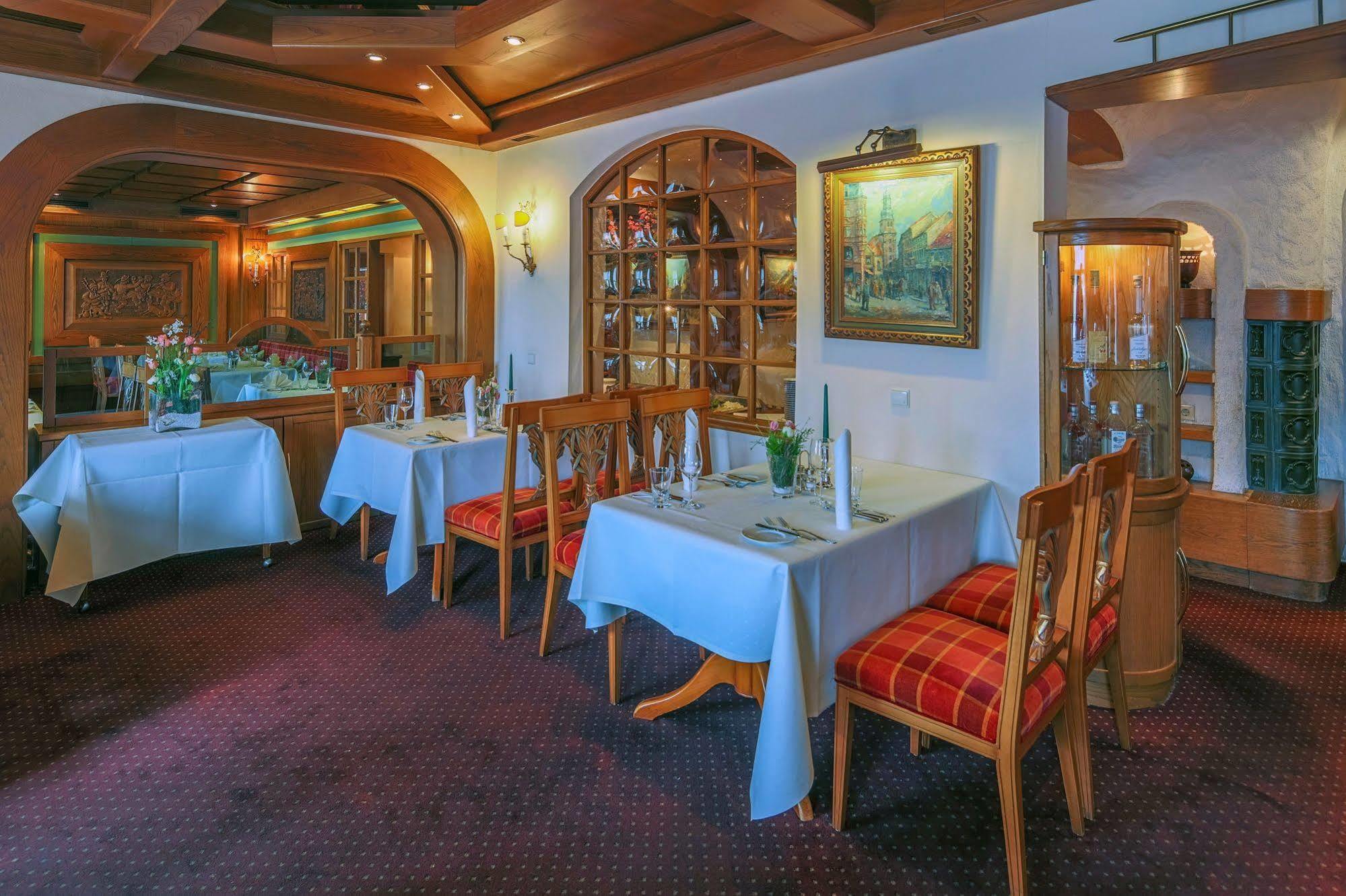 Hotel-Restaurant Kunz Pirmasens Eksteriør bilde