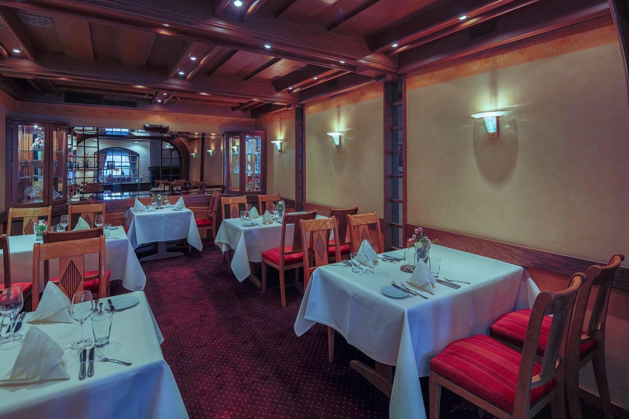 Hotel-Restaurant Kunz Pirmasens Eksteriør bilde