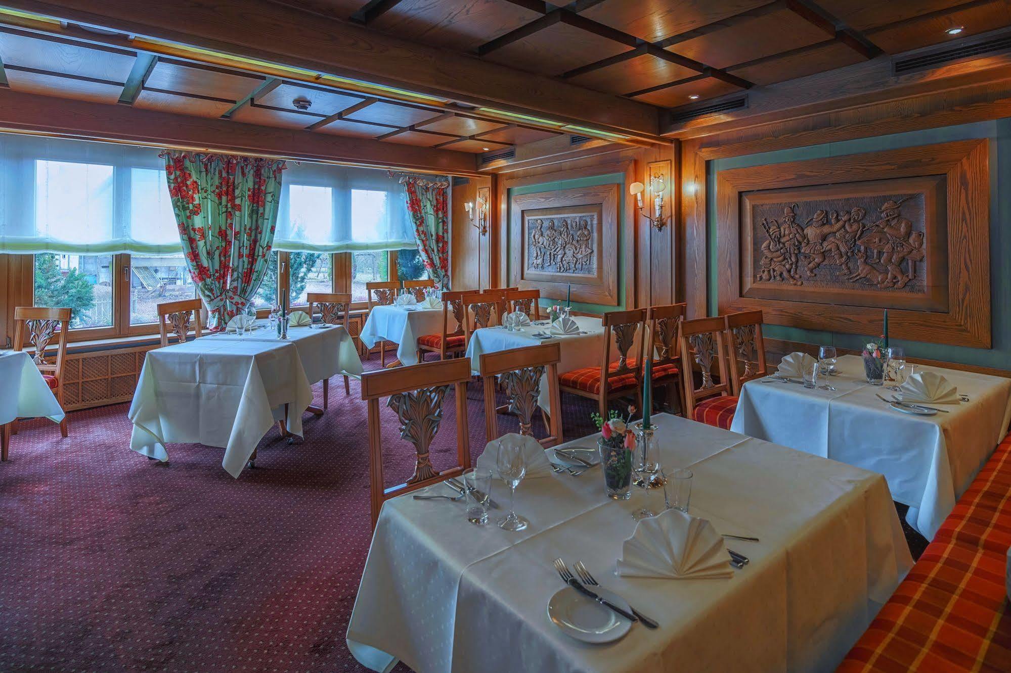 Hotel-Restaurant Kunz Pirmasens Eksteriør bilde