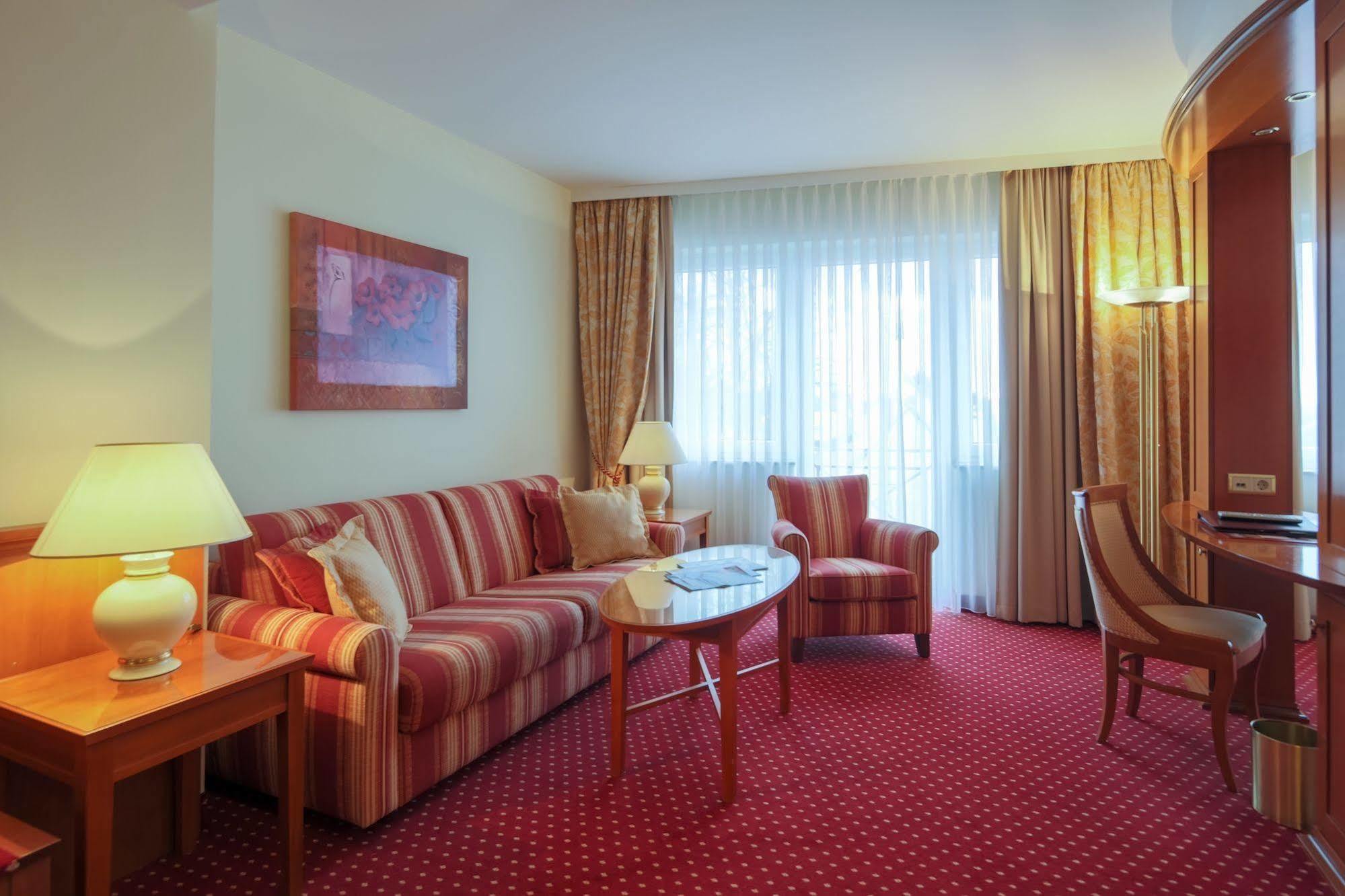 Hotel-Restaurant Kunz Pirmasens Eksteriør bilde
